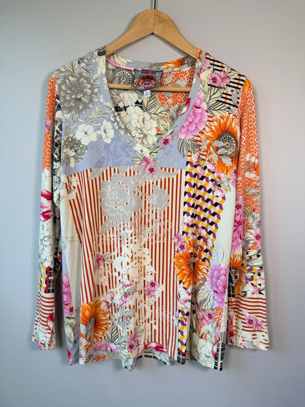 Johnny Was Size M Milly Favorite V-Neck T-shirt Floral Patchwork Pattern